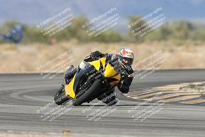 media/Nov-16-2025-Race Pace (Sun) [[8c5fa54630]]/Verified Riders/7-Turn 4 (1155am)/